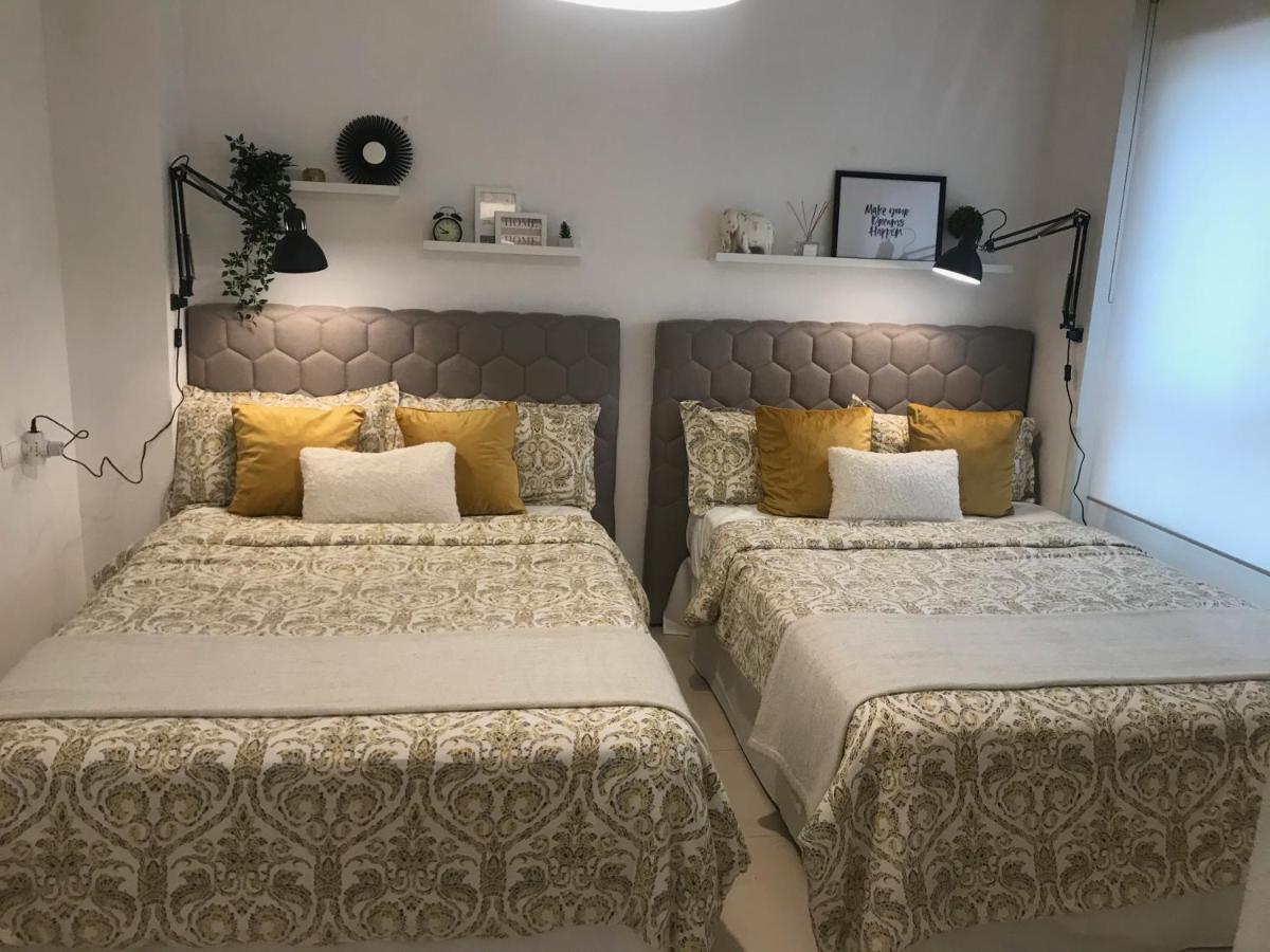 Designer's Flat - 3 Bdrm - Wifi - Location Apartament